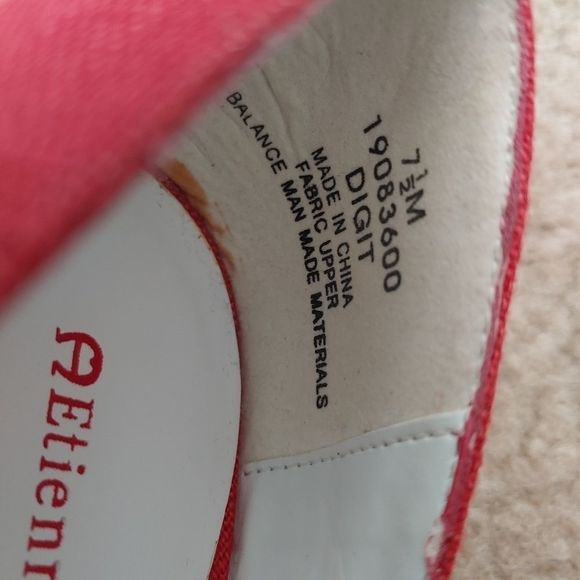 Etienne Aigner wedge with bow - Picture 6 of 10
